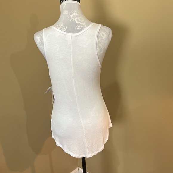 LulaRoe Tank White small fits 6-8 - Picture 3 of 4